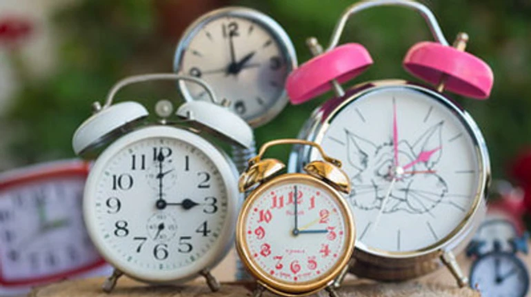 Летнее время: европейское или московское? Зачем Украина снова перевела часы