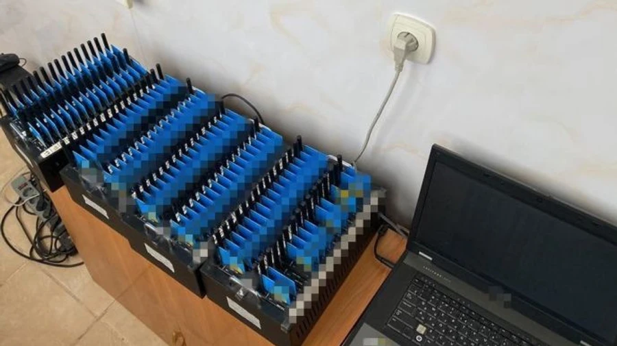 СБУ накрыла пророссийскую ботоферму с 8 тысячами SIM-карт