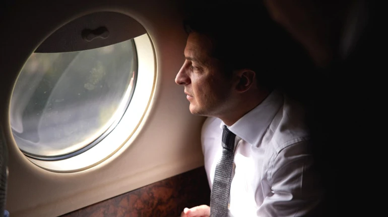 Зеленский впервые с начала карантина поедет за границу