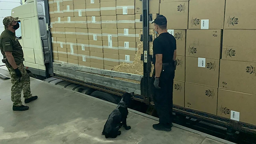 Із Білорусі в Україну везли рекордну партію контрабандних цигарок