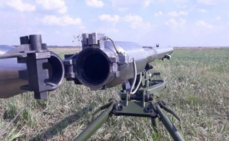 Напередодні Дня прапора обстрілів на Донбасі побільшало – 2 поранених