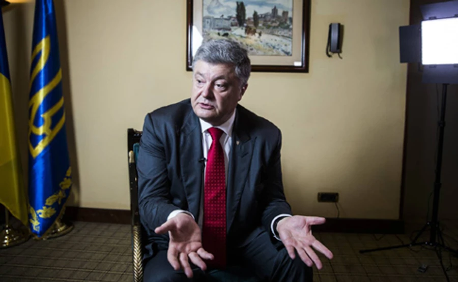 Вибори: Порошенко заявив про наміри суттєво змінити команду 