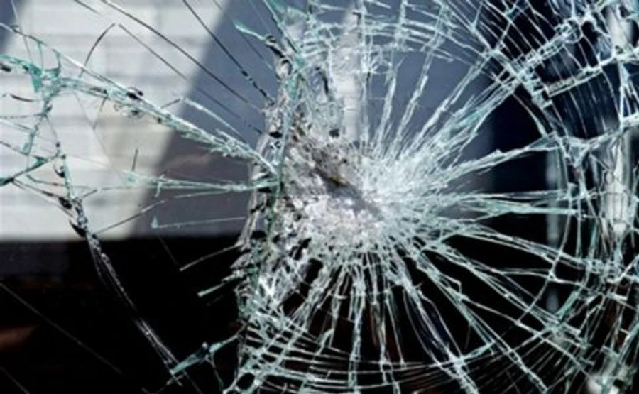 У Києві вночі обстріляли маршрутку - ЗМІ