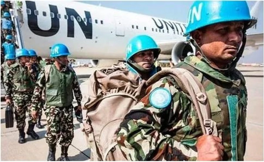 Миротворцы могут заморозить конфликт на Донбассе, а не решить его - WSJ