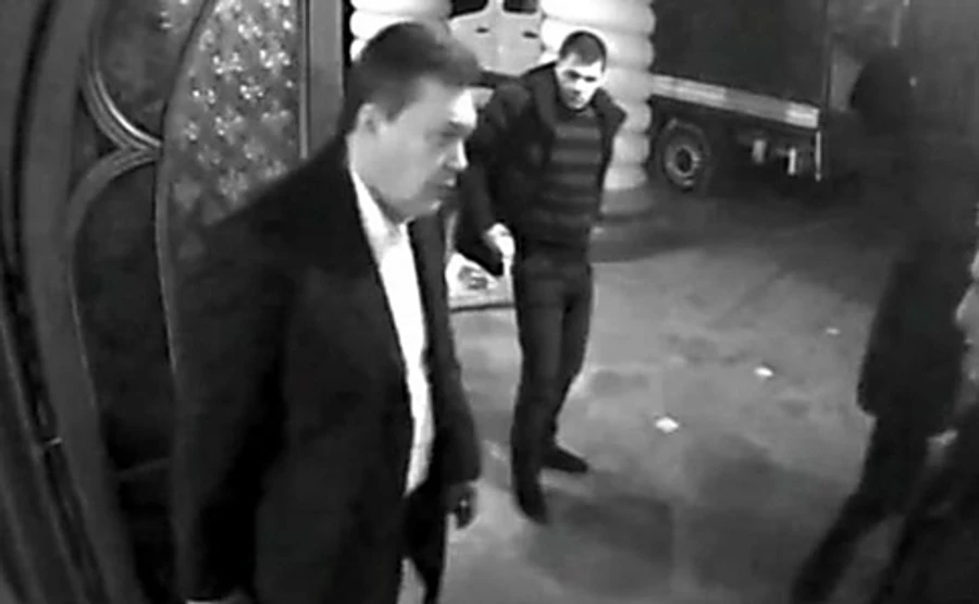 Екс-охоронець: літак Януковича під час втечі змусили сісти погрозами