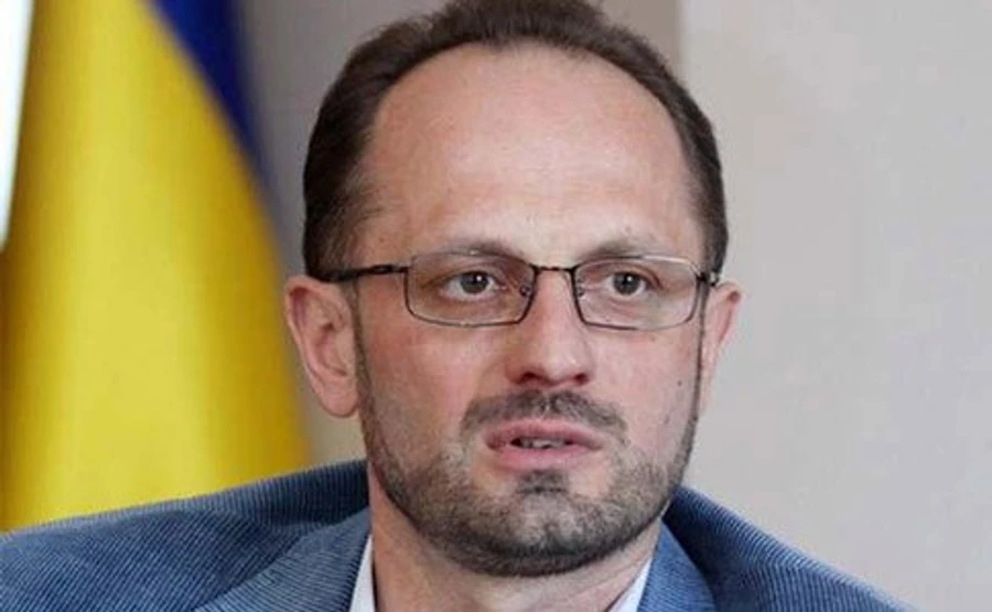 Бессмертный: РФ продолжает поставлять оружие на Донбасс