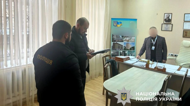 На Полтавщині медиків підозрюють у привласненні грошей за імпланти, які надаються безоплатно