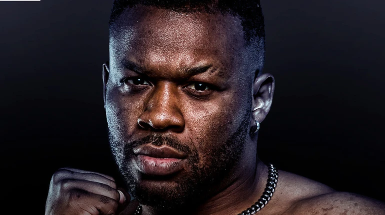 Міллер здолав Перо та став претендетом на титул Усика