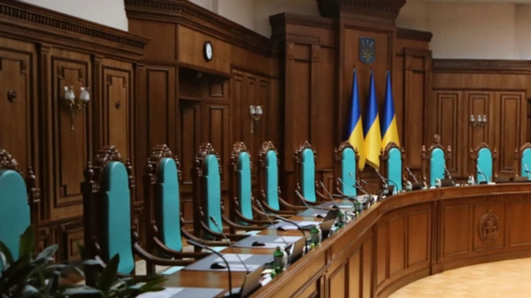 КСУ за более чем 3 года не смог растолковать конституционность множественного гражданства