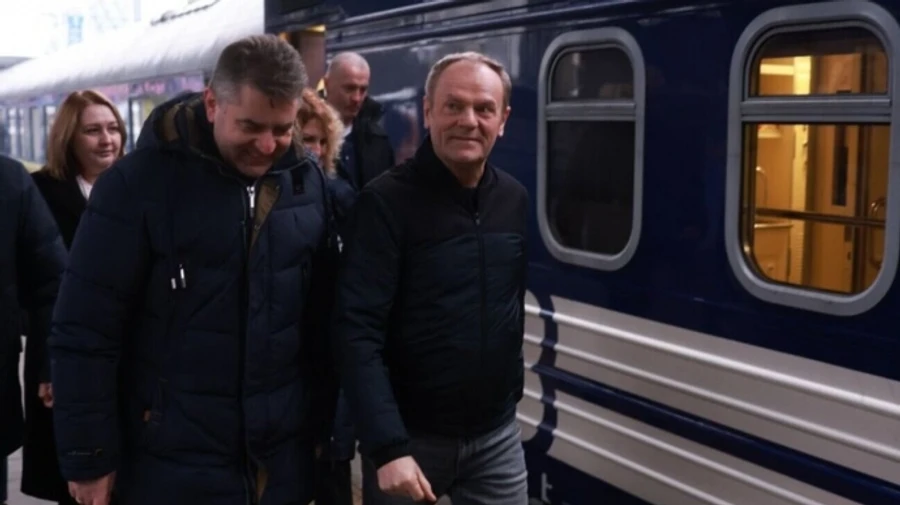 Туск приехал в Киев в День соборности Украины