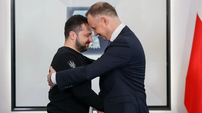 Разом, доки вибори нас не розлучать: як Польща змінює ставлення до України за великої війни