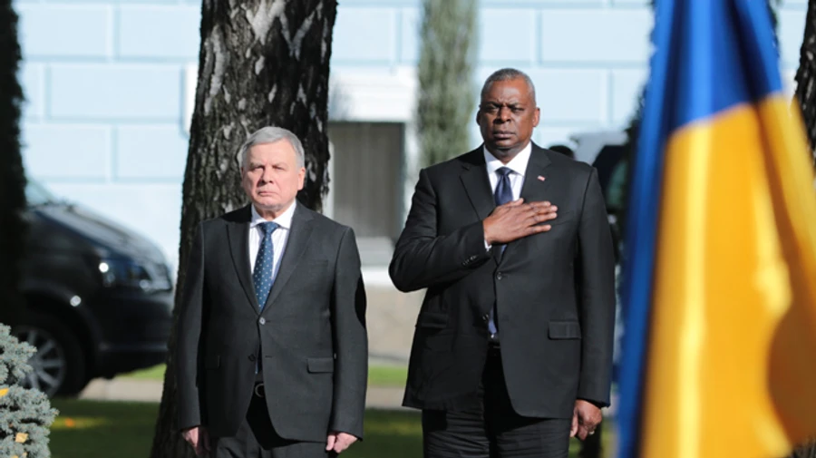 Міністр оборони США пообіцяв допомогти Україні стати достойною НАТО