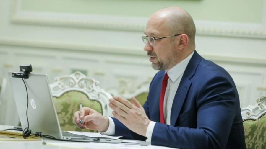 Ради туризма: Шмыгаль хочет больше рейсов с Турцией и не только