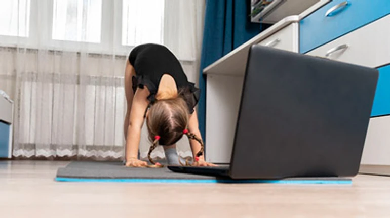 Чому вчителів не влаштовує дистанційне навчання, та що з цим робити