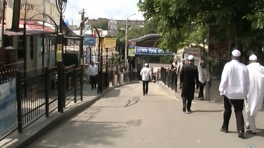 Для больных COVID-19 хасидов в Умани развернут госпиталь