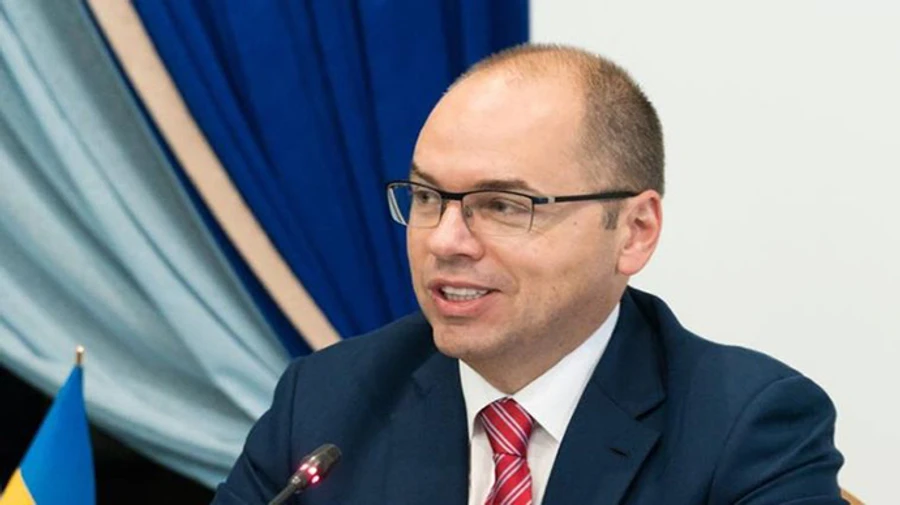 Степанов запевняє, що 71 тисяча скандальних захисних костюмів вже розвозяться у лікарні