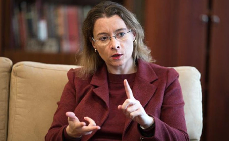 Посол Франции возмущена неуместной шуткой политолога Порошенко о пожаре в Париже