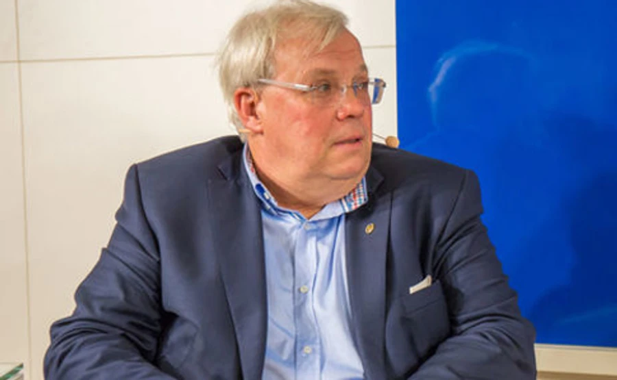 СБУ пояснила, чому заборонила в'їзд австрійському журналісту 