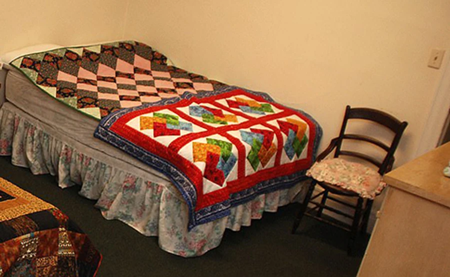 Тюрьма Манафорта: незапертые двери, занятия по музыке и спальни для гостей