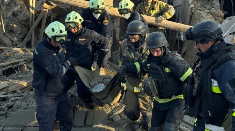 Russia drops 5 aerial bombs on Zaporizhzhia: 3 killed, 4 injured – photos, video