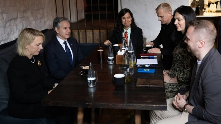 US Secretary of State meets with representatives of Anti-Corruption Action Centre and DEJURE Foundation