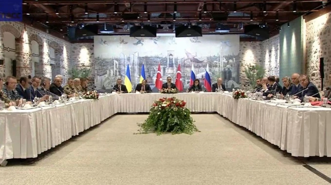 Talks between Ukraine, Türkiye and Russia start in Istanbul – photos