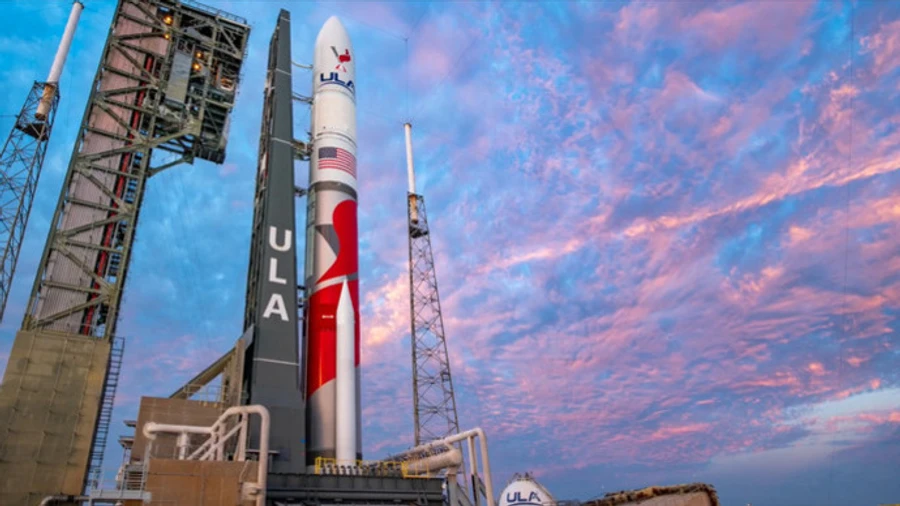 Rocket launched from US has Ukrainian flag on board – video