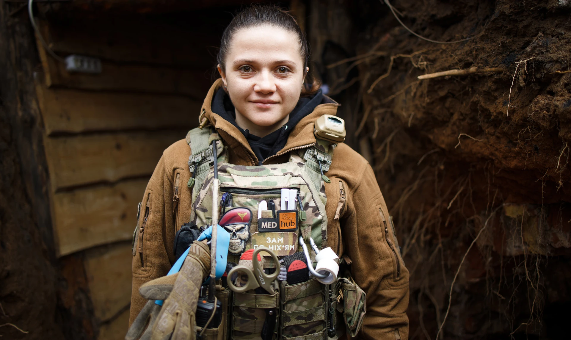 В еваку ми всім пораненим обіцяємо випити з ними кави. Кілька спокійних годин з життя медиків поблизу Бахмута