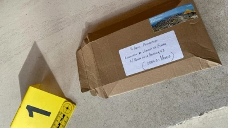 Explosion in Embassy That Should Change Spain's Policy on Weapon Supply to Ukraine