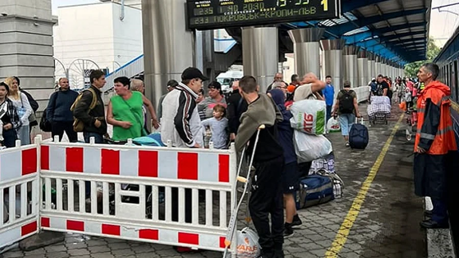 Обов’язкова евакуація буде не лише з Донеччини – Верещук