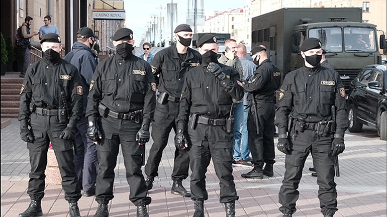 В Беларуси продолжаются массовые обыски и задержания активистов