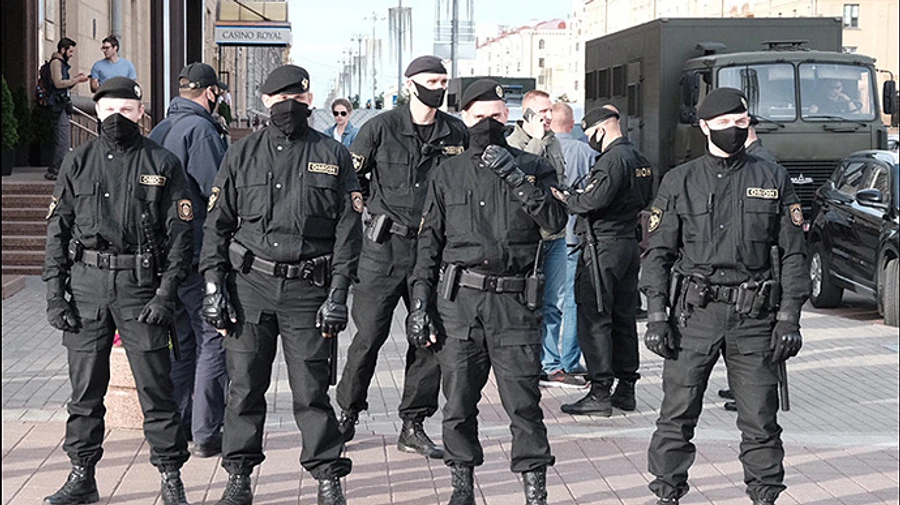 В Беларуси продолжаются массовые обыски и задержания активистов