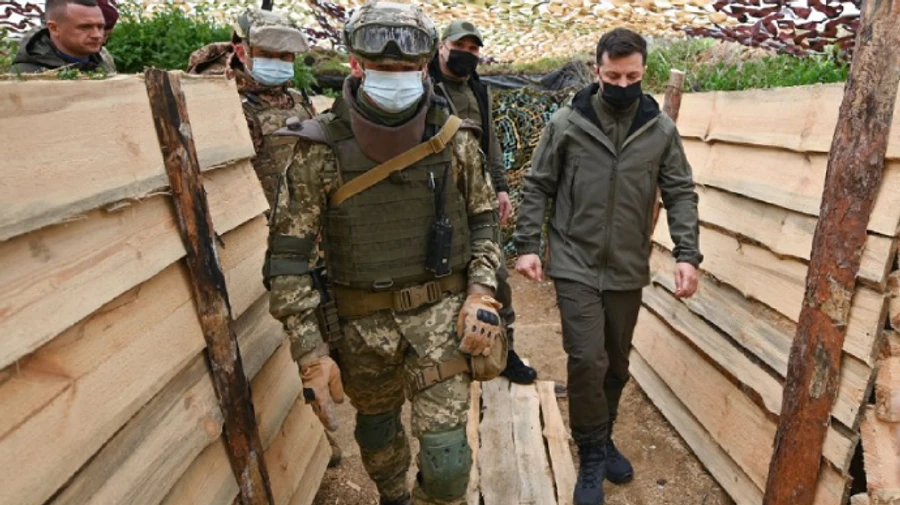 Зеленський побував на передовій з окупованим Кримом