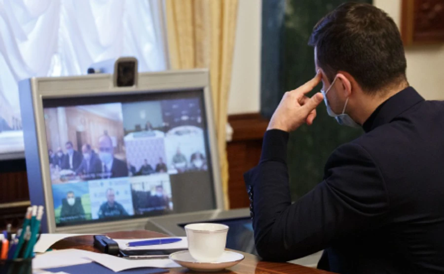 Зеленский чувствует себя героем фильма День Сурка