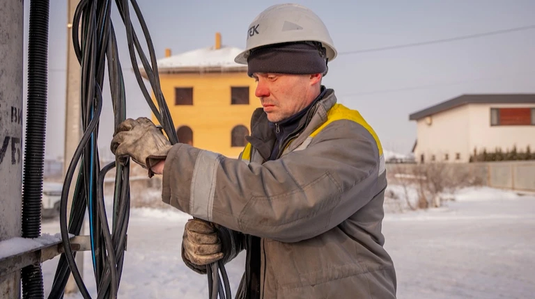 Attacchi russi causano blackout in quattro regioni ucraine