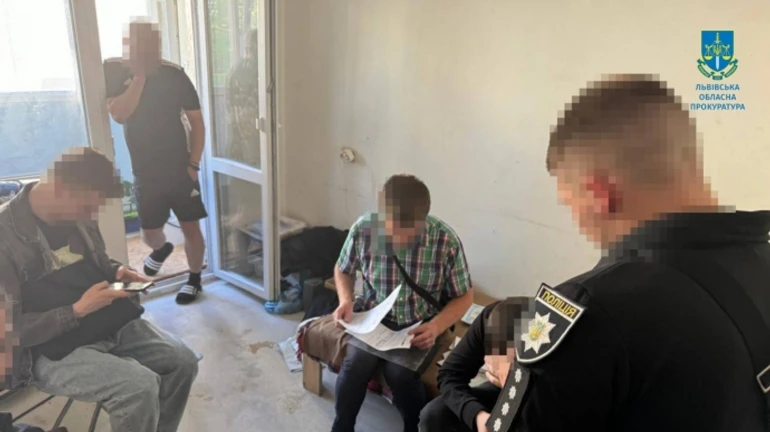 Директор благодійного фонду ошукав військових і волонтера, імітуючи допомогу ЗСУ – прокуратура