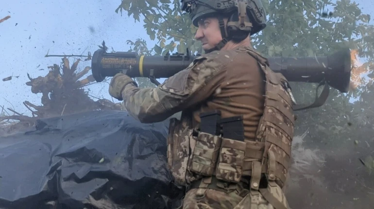 Ukrainian journalist and writer Stanislav Aseyev wounded in combat zone – photos