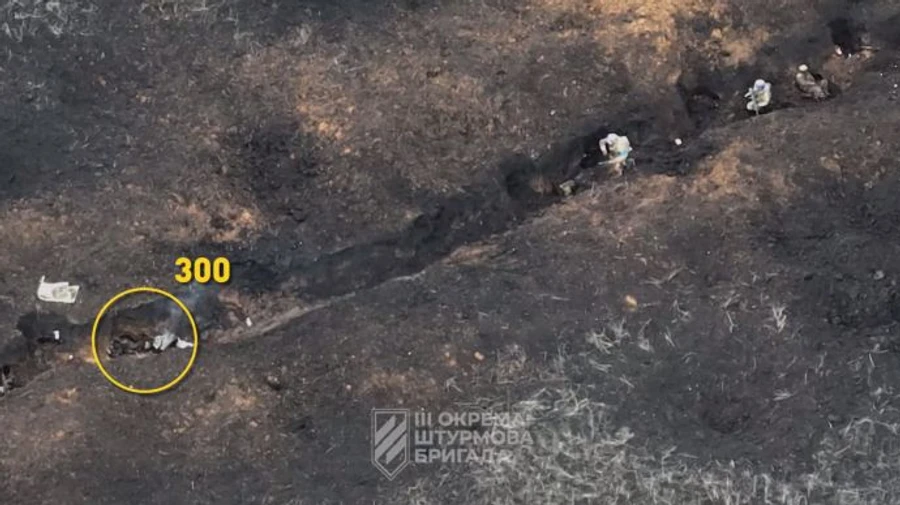 Ukrainian servicemen show footage of battles for road of life to Bakhmut