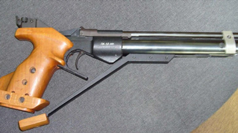 How Russian Kalashnikov sells weapons to US bypassing sanctions