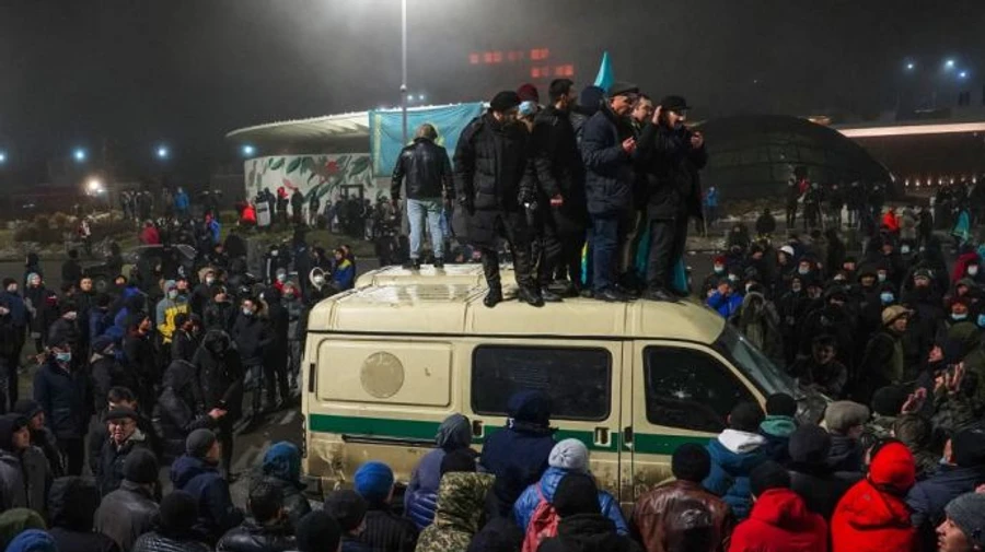 Через скасовані рейси в Казахстані застрягли 43 українці