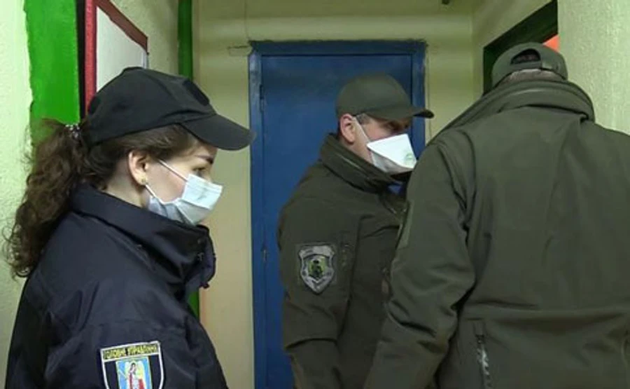 У житловому будинку Києва стався вибух: п’яні бавились гранатою  