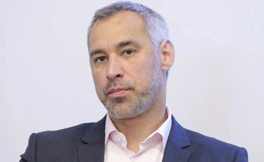 Рябошапка хоче передати СБУ всі розслідування нападів на активістів