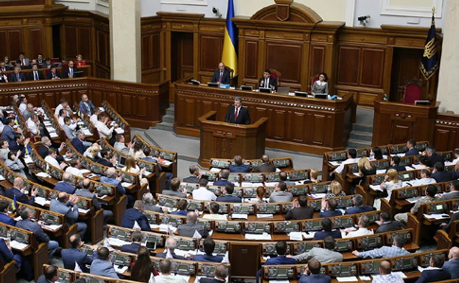 Українці готові провести в Раду 6 партій