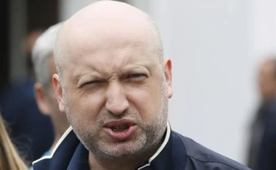 Теща і син Турчинова минулого року придбали розкішні будинки під Києвом