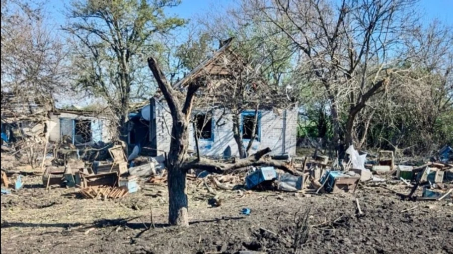 Russians strike Zaporizhzhia Oblast with guided bombs and drone, injuring two women