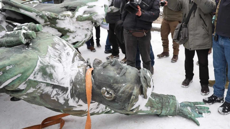 Пам'ятник Щорсу в Києві демонтували