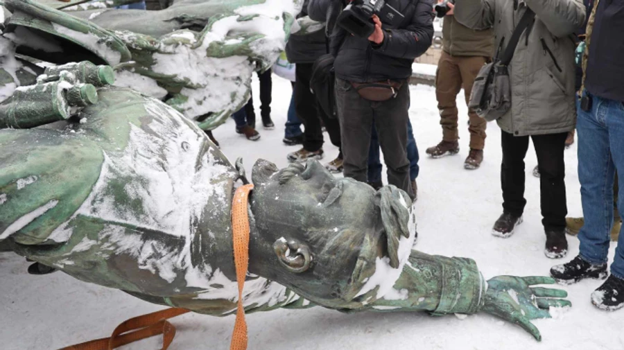 Пам'ятник Щорсу в Києві демонтували