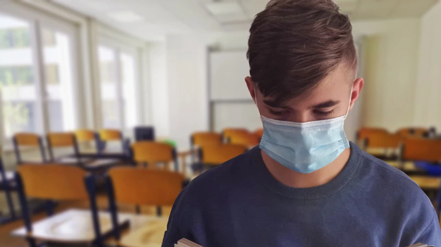 В Україні відсторонили понад 3,4 тисячі невакцинованих вчителів