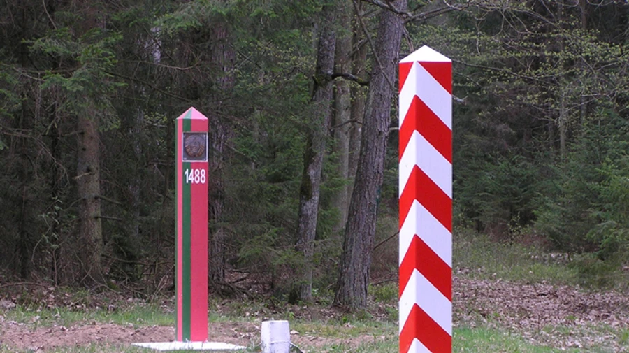 Польша построит стену от мигрантов на границе с Беларусью за 350 млн евро