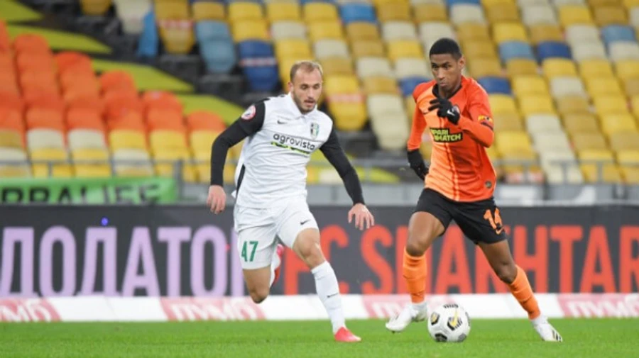 Шахтар у меншості втрачає очки в матчі з Олександрією